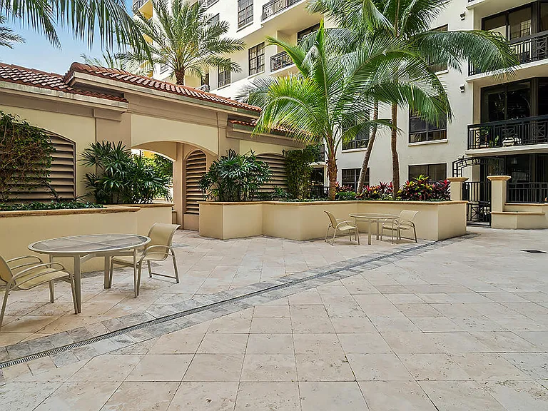 801 S Olive Ave #425 — Photo 36
