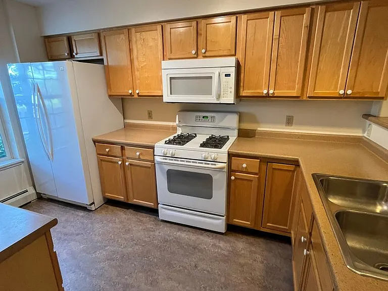 58 Stonington Cir — Photo 27