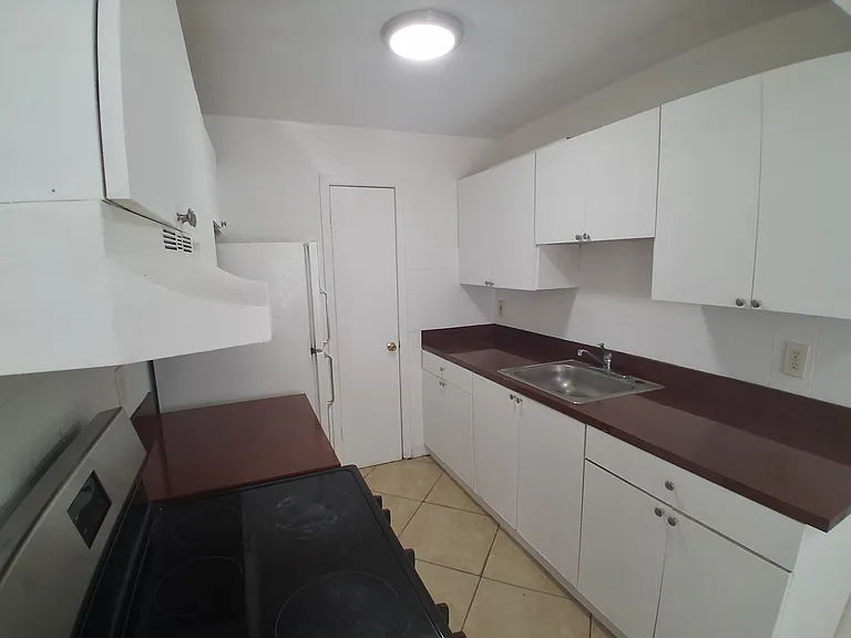 401 SW 13th Pl #705 — Photo 8