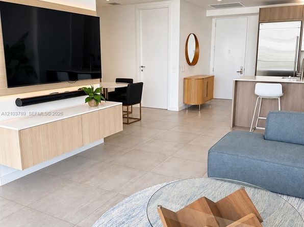 1300 Brickell Bay Dr APT 3805