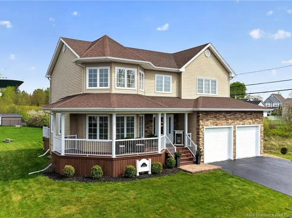 5 Blackstone Dr, Moncton, NB E1G 0P1