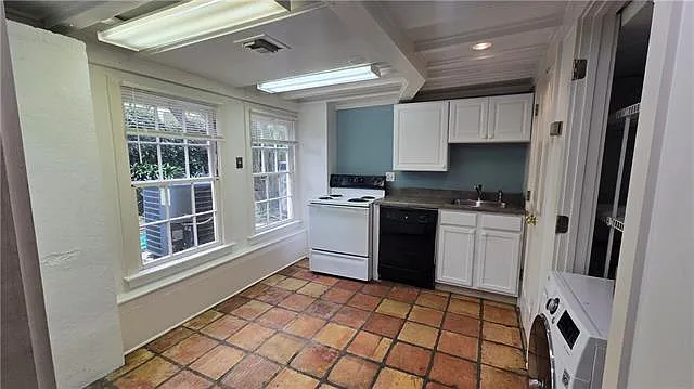 2705 Camp St — Photo 7