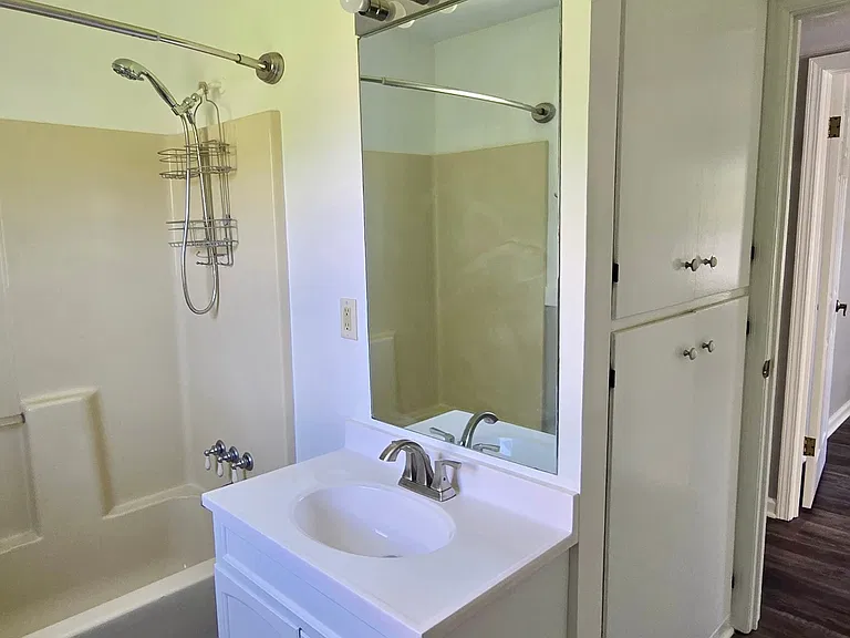 2156 Maxwell Ave — Photo 9