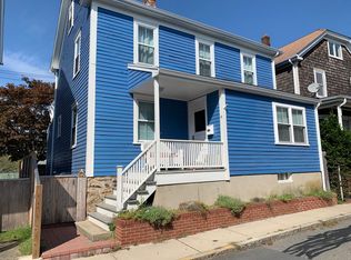 14 Dixon St, Newport, RI 02840