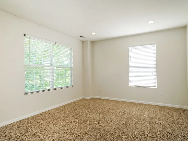 813 Stackhurst Way — Photo 10