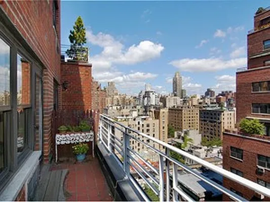 Sold by Corcoran | media 18