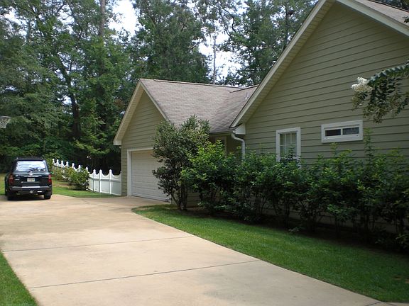 Garage in back of home
