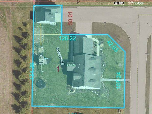 411 N Pointe Dr, Dieterich, IL 62424