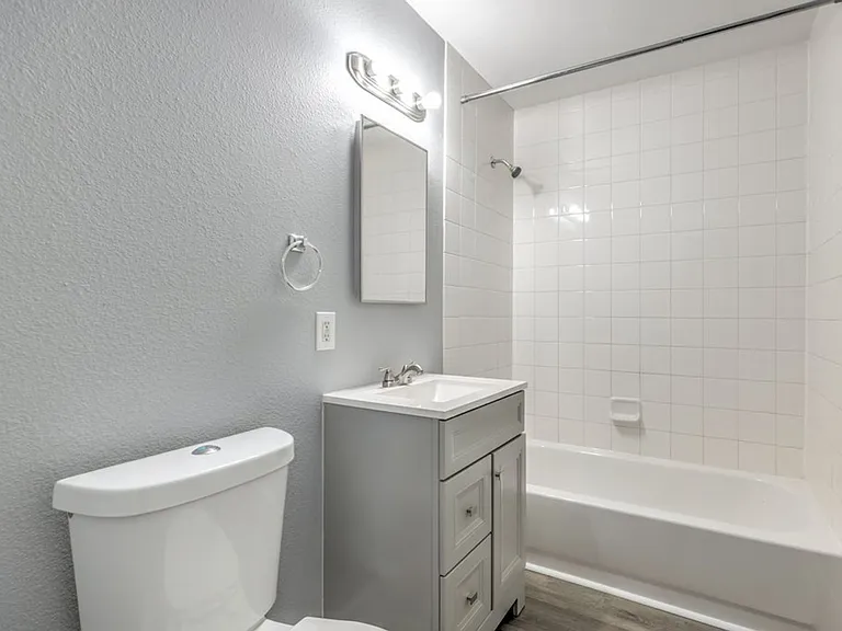324 W Cleveland Ave — Photo 3
