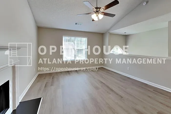 4 bed, 3.0 bath, 1889 sqft, $2,250 — Photo 4