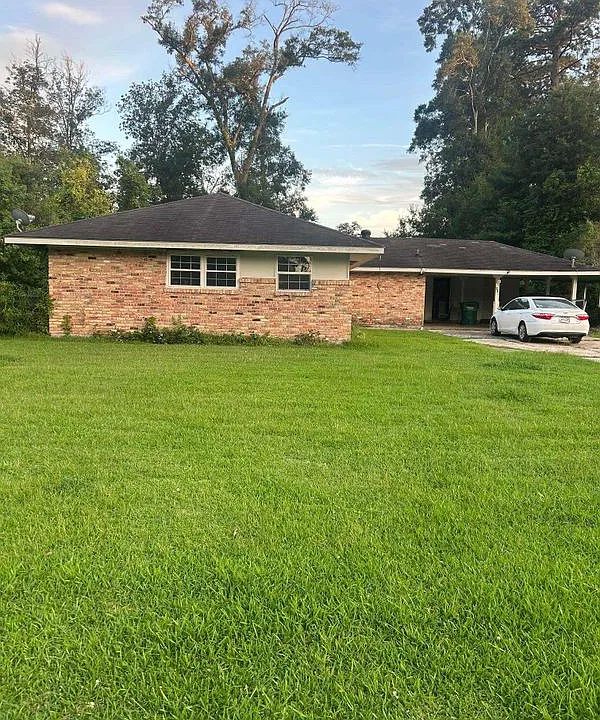 351 Jean St