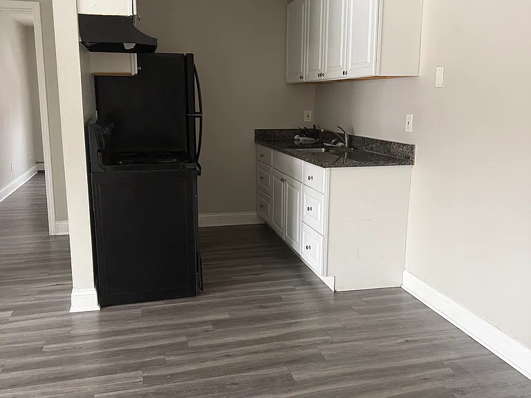 Twin Place Apartments — Photo 7