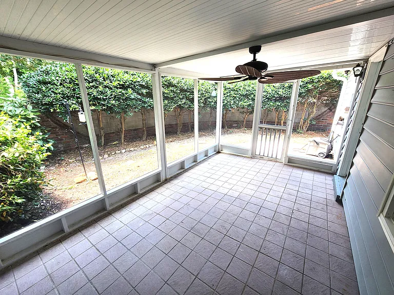 2000 Water Oak Dr #1-A — Photo 28