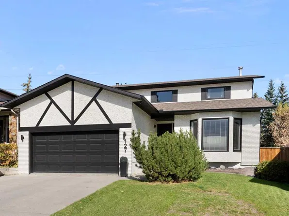 127 S Edgewood Dr NW, Calgary, AB T3A 2T3