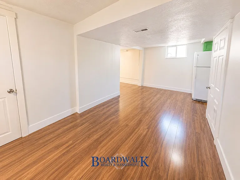 2725 S Lake St #2 — Photo 6