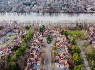 537 Sayre Dr, Princeton, NJ 08540