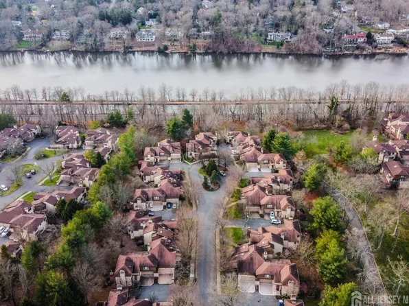 537 Sayre Dr, Princeton, NJ 08540