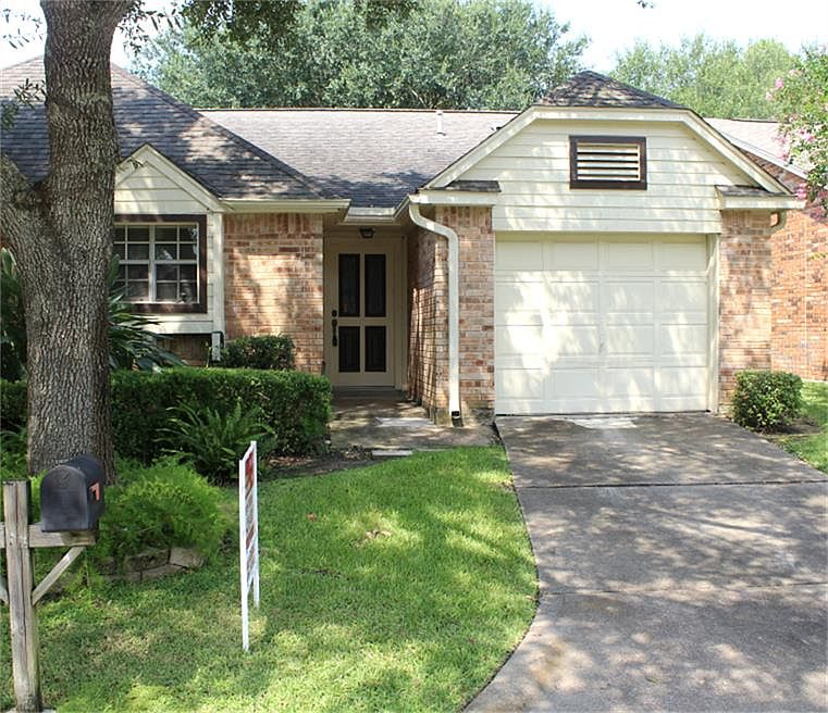 1st image of 666 W Country Grove Cir