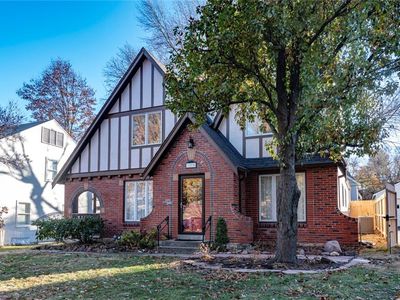 1215 W Gregory Blvd, Kansas City, MO, 64114