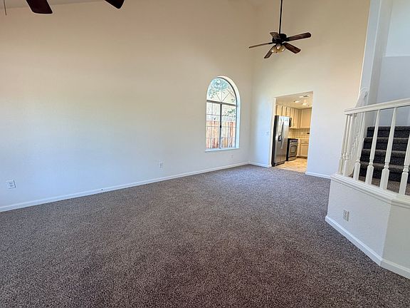 5th image of 937 Neal St