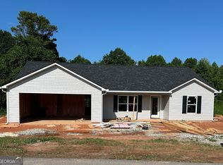 183 Russell Woods Dr, Mount Airy, GA 30563