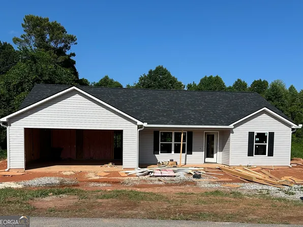 183 Russell Woods Dr, Mount Airy, GA 30563