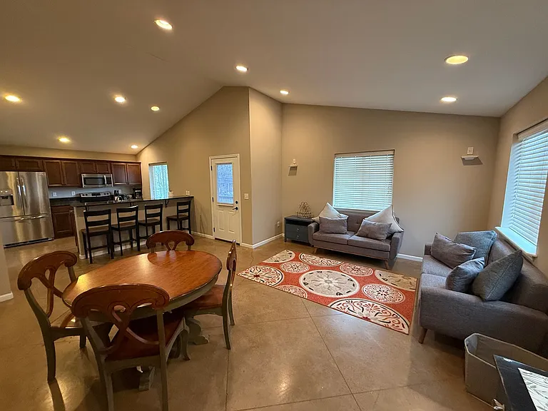 1409 Paris Rd #201 — Photo 9