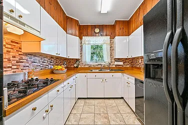 Sold by Remax Real Estate Professionals