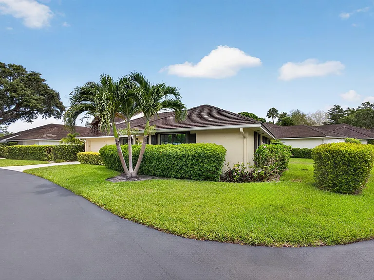 11354 Briarwood Pl — Photo 5