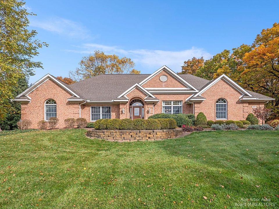 1st image of 5411 N Meadow Ct