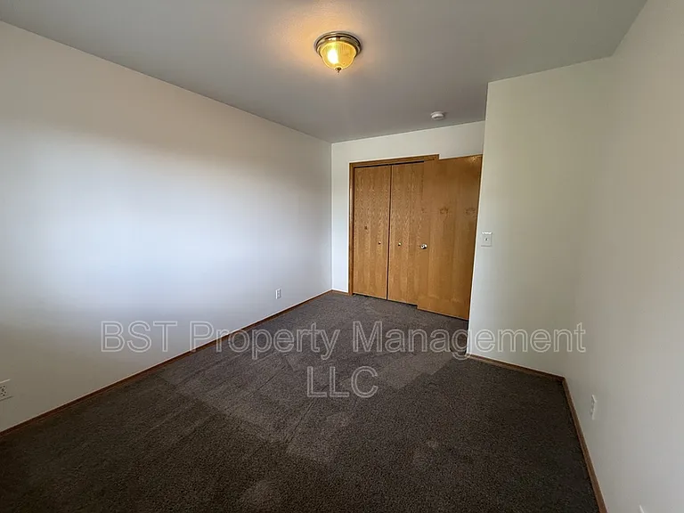 991 Mill St — Photo 16