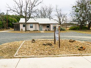 730 N Main, Utopia, TX 78884