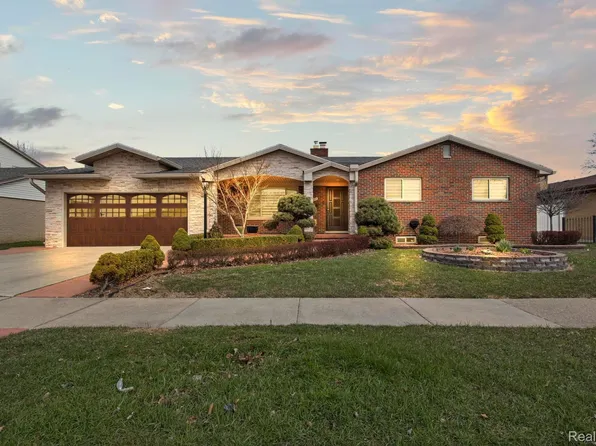 26254 Wilson Dr, Dearborn Heights, MI 48127