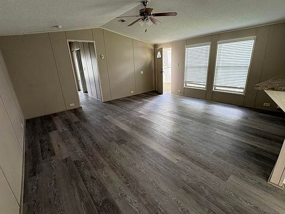 3rd image of 7926 Baltzell Dr