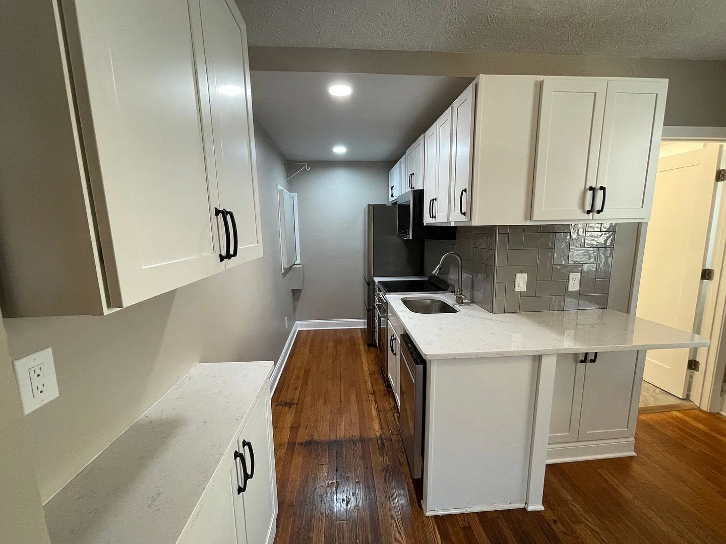 E 17th Ave 41 SCR — Photo 4