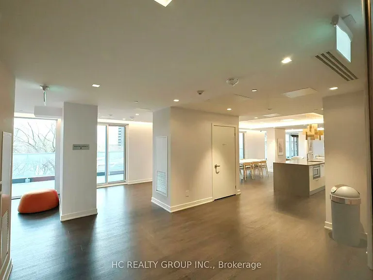 3 Gloucester St #809 — Photo 18