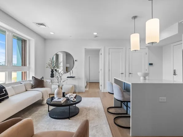301 Border St #409, Boston, MA 02128
