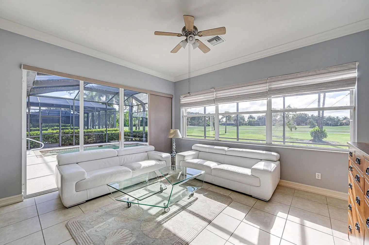 3 bed, 2.0 bath, 2034 sqft, $3,290 — Photo 3