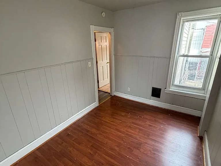 605 Eisenbrown St — Photo 9