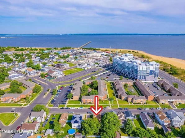 28 Belleview Avenue, Keansburg, NJ 07734