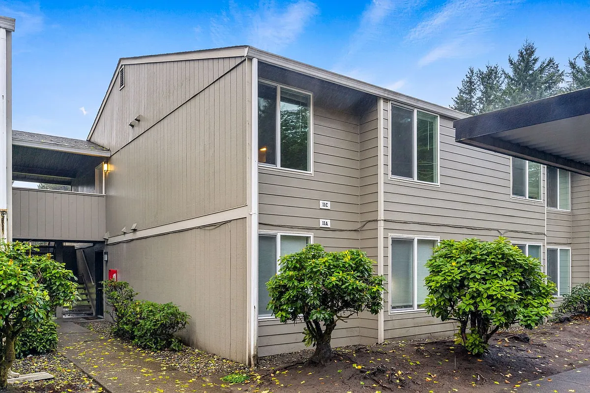 Building Photo - 7349-7347 7345 Henderson Blvd SE