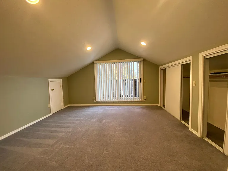 425 NE 70th Ave #1 — Photo 12