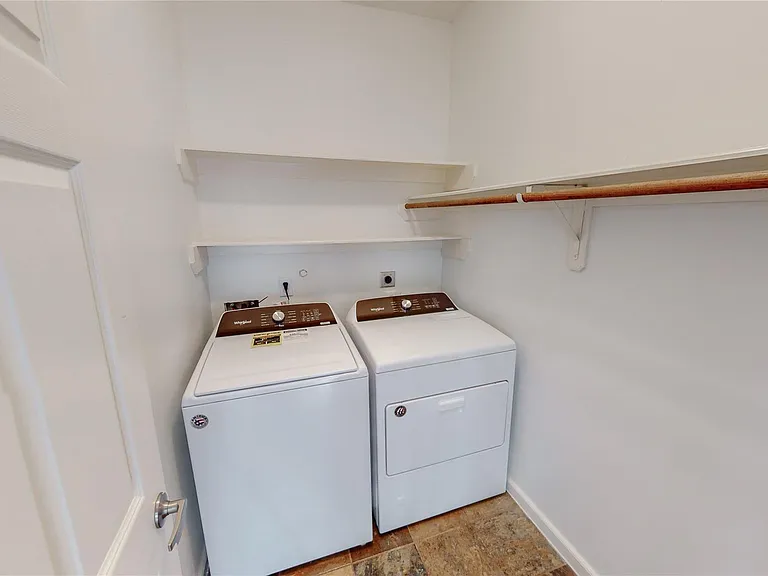 5843 Petty St #C — Photo 19