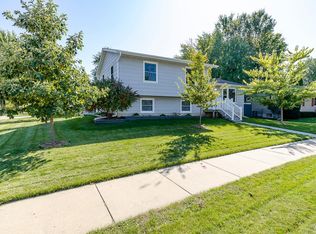 2018 44th St NW, Rochester, MN 55901