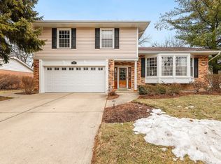 2507 N Brighton Pl, Arlington Heights, IL