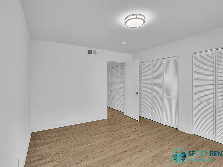 1540 Hudson St #203 — Photo 14