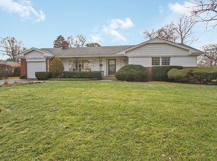 1319 Pendleton Ln, Glenview, IL 60025