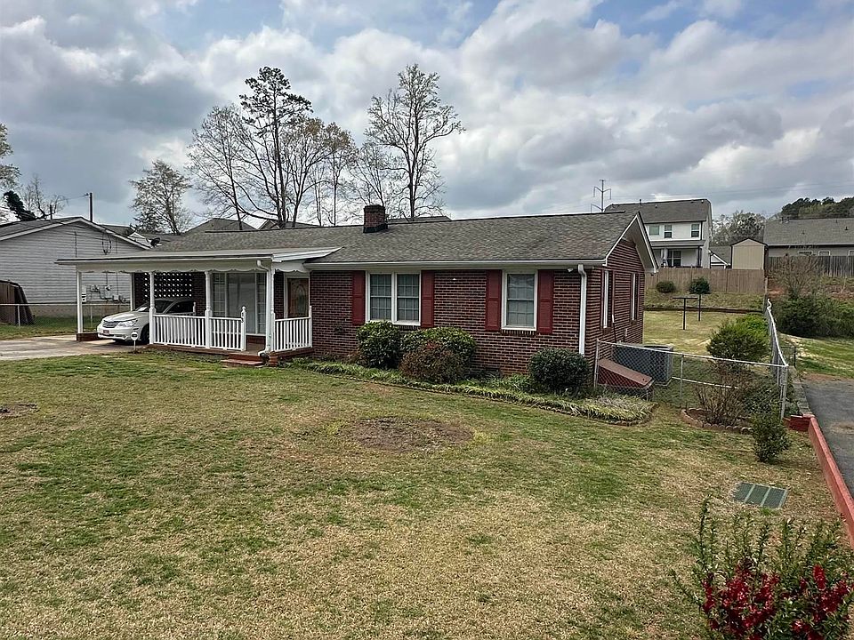 1st image of 13 Strawberry Dr