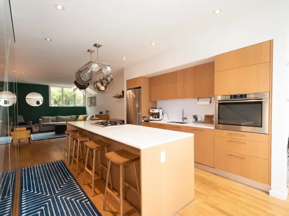 2220 Willow St, Vancouver, BC V5Z 0C8