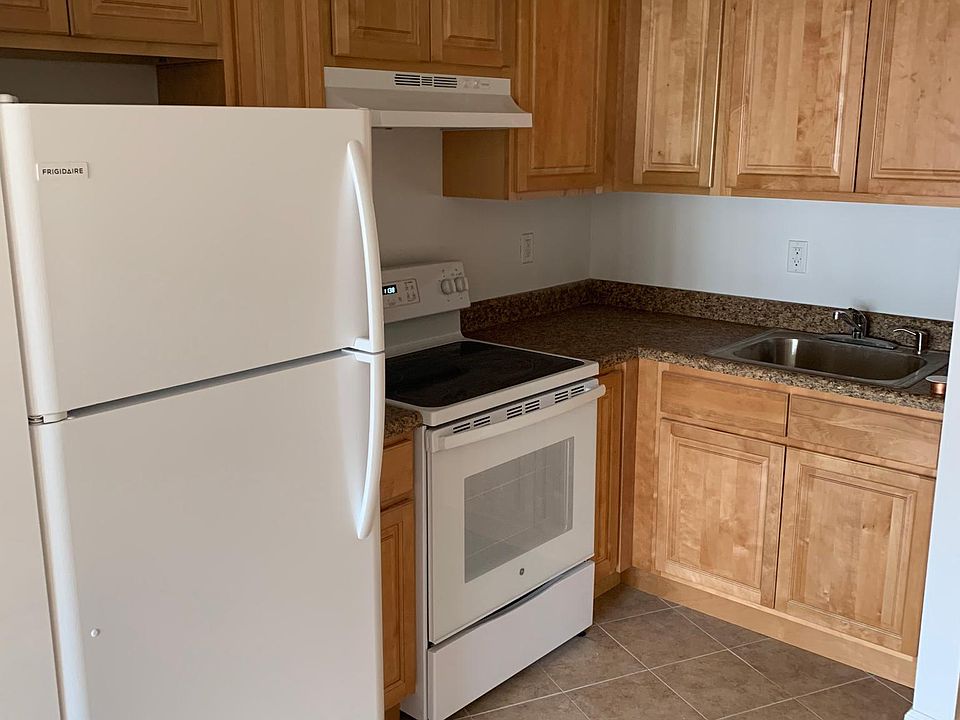 2nd image of 1431 Vyse Ave #3C